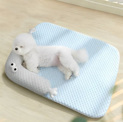 Coussin chien bichon qui dort